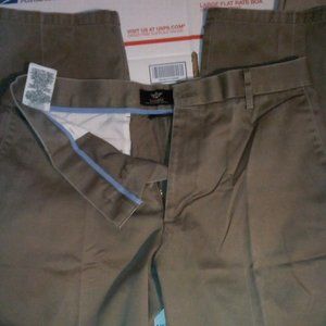 mens size 34/32 Dockers pants